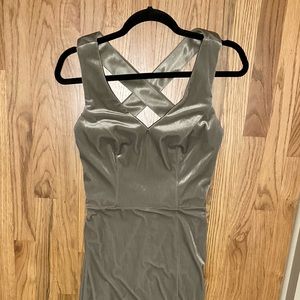 Revelry Asher Velvet Bridesmaids Dress in Sage, size 4